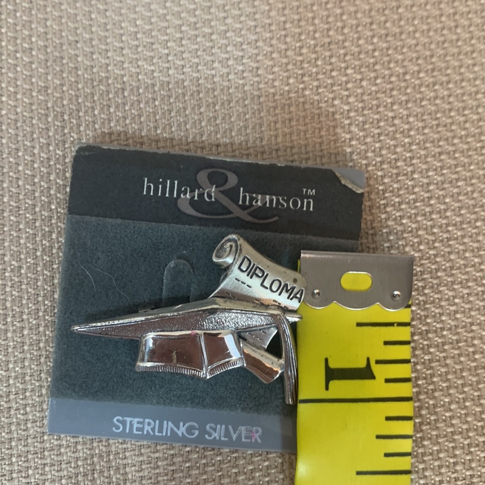 Hilliard & Hanson Unisex Graduation Sterling Silver Mortarboard and Diploma Pin - Picture 8 of 8